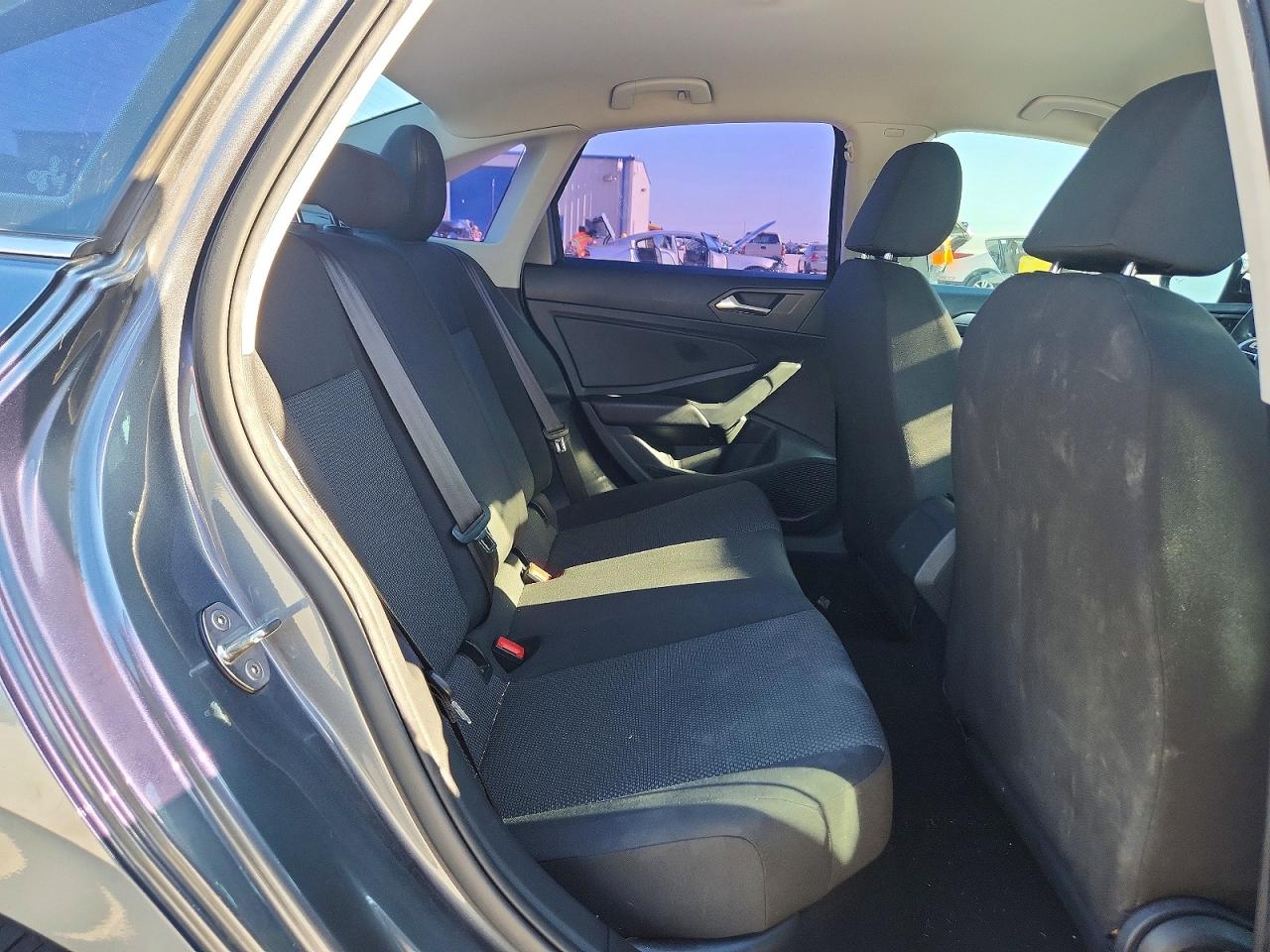 Volkswagen Jetta S