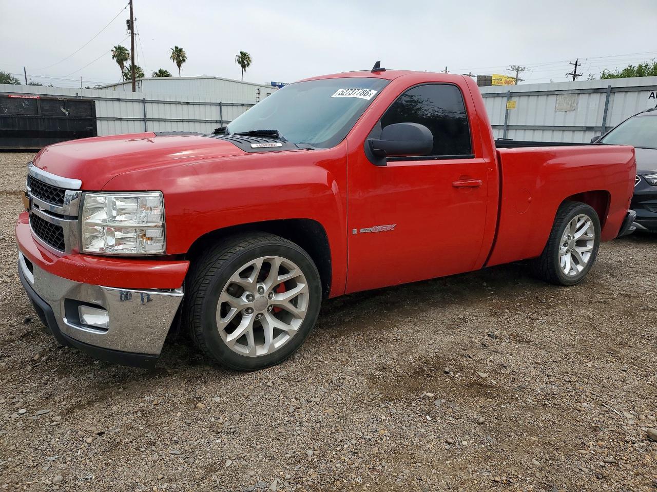 Salvage Chevrolet Silverado Image
