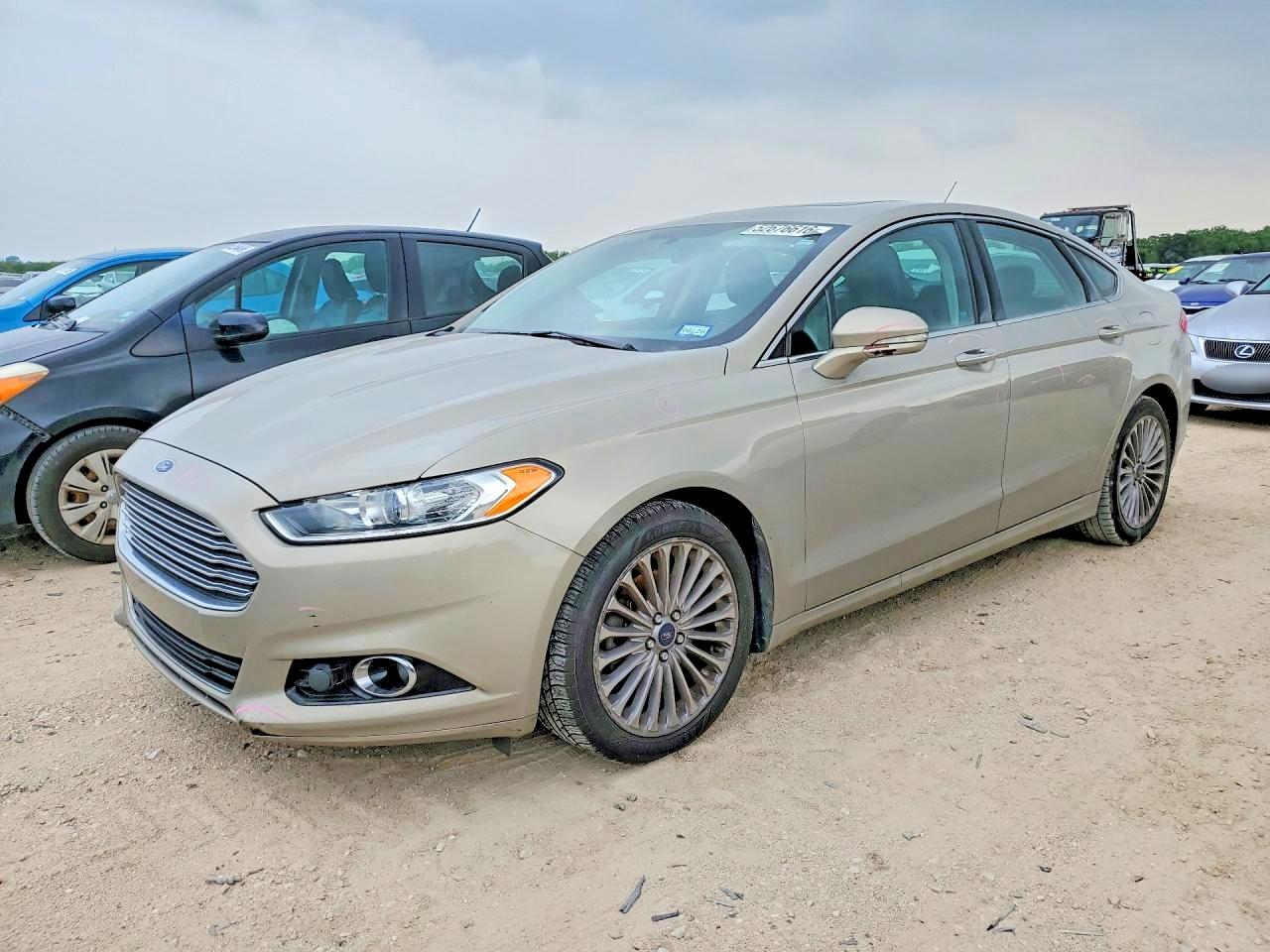 Salvage Ford Fusion Image