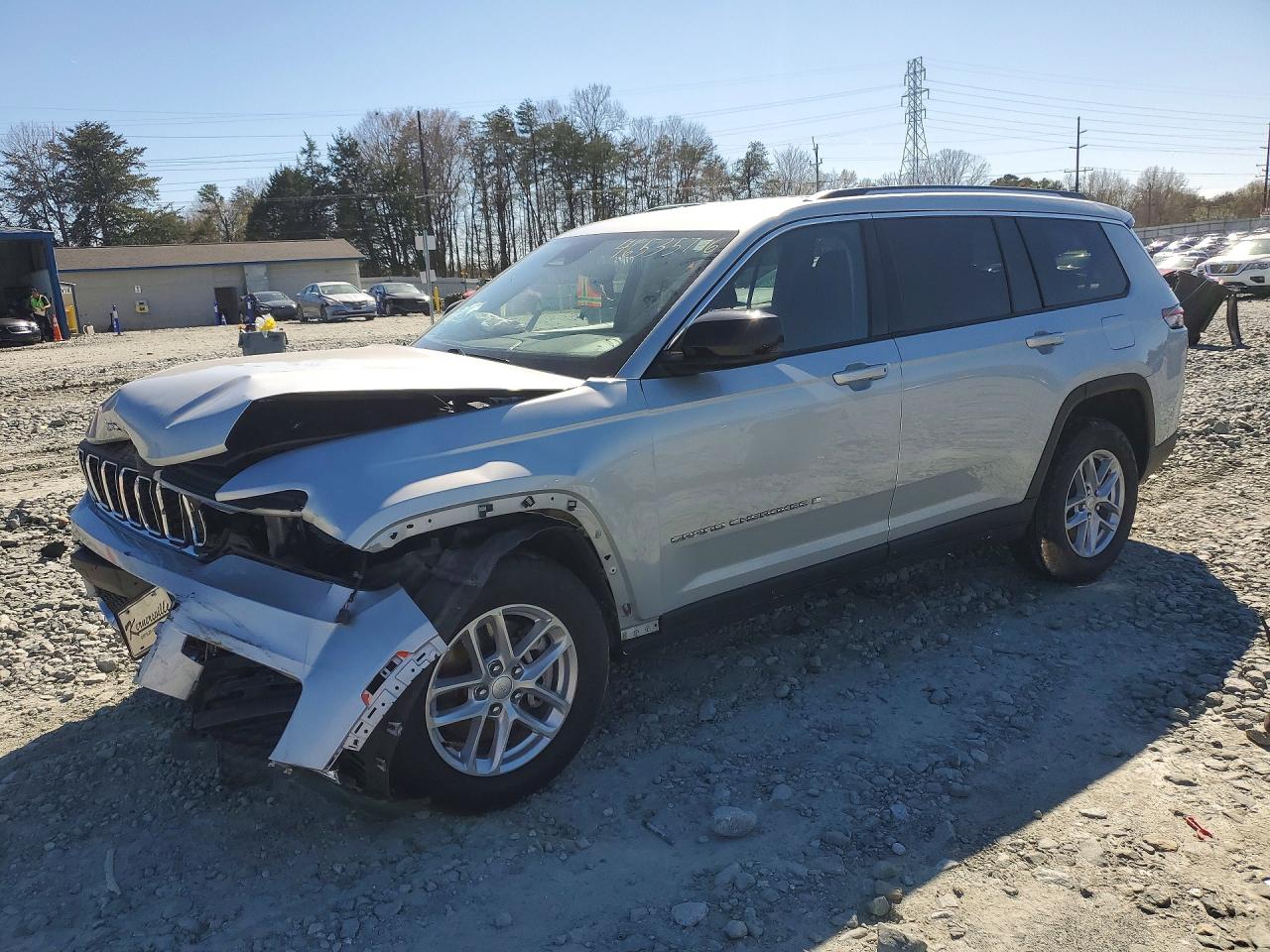 Salvage Jeep Grand Cherokee Image