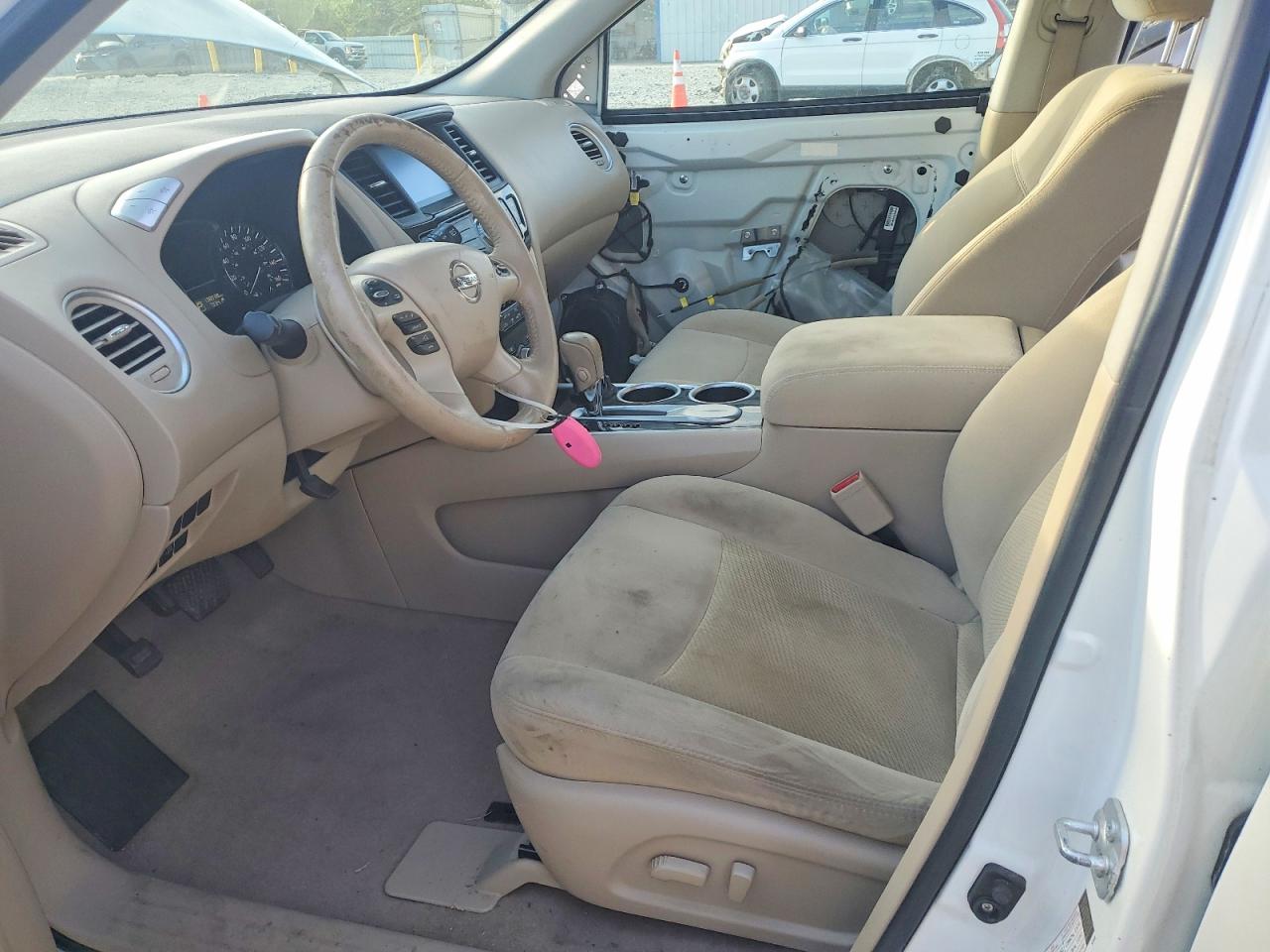 Nissan Pathfinder S