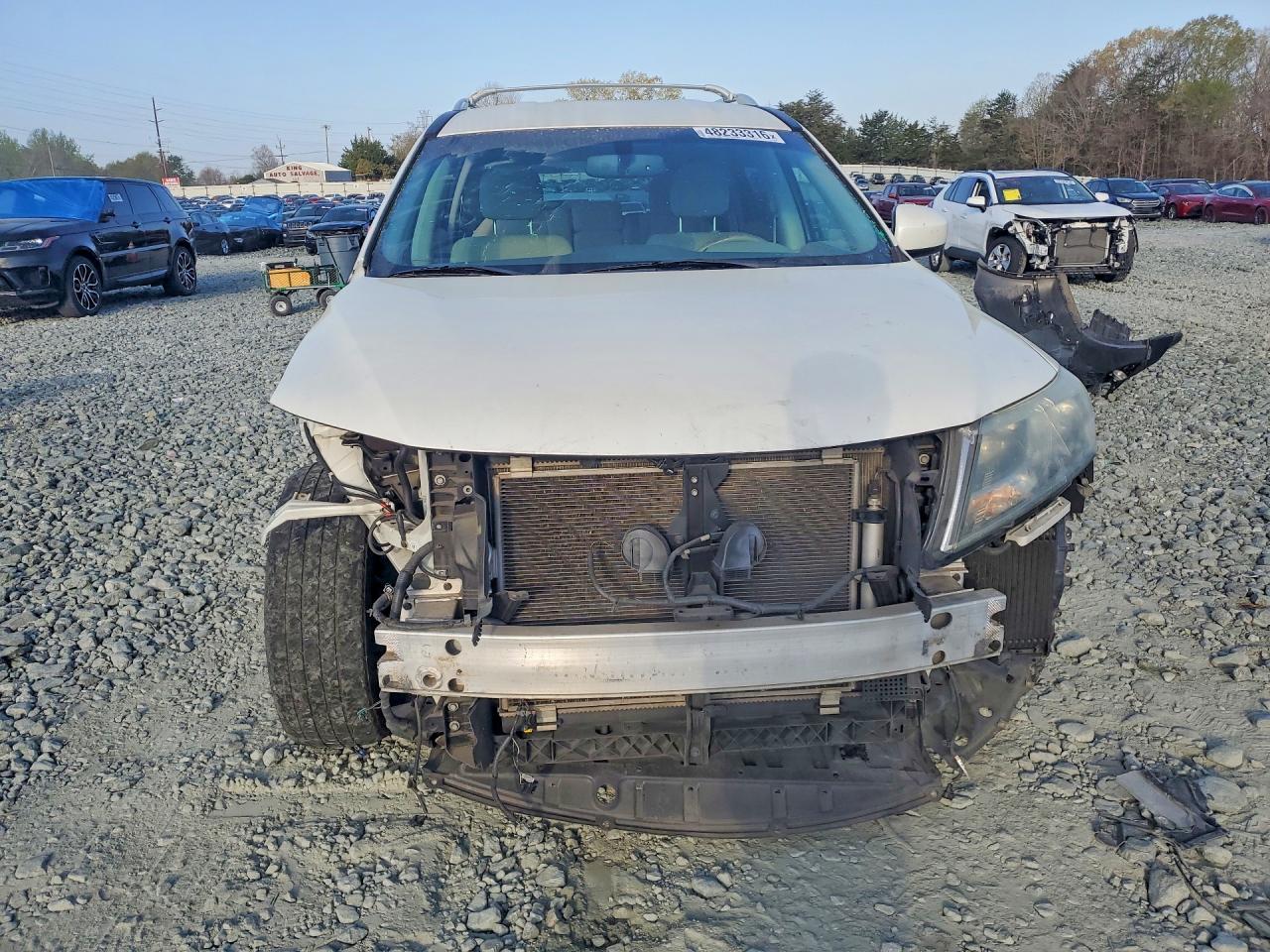 Nissan Pathfinder S