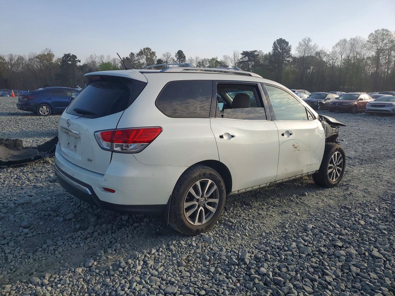 Nissan Pathfinder S