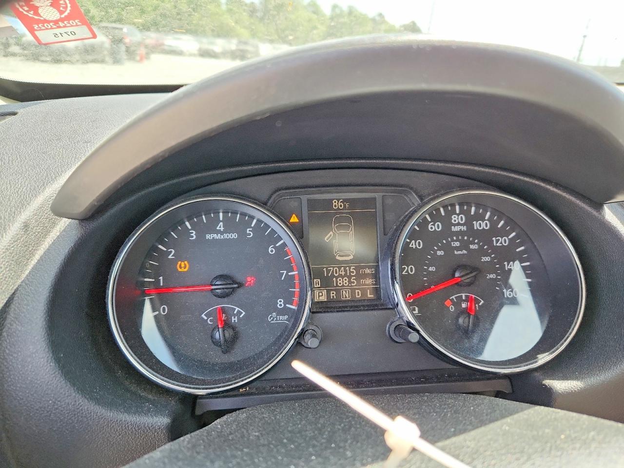 Nissan Rogue S