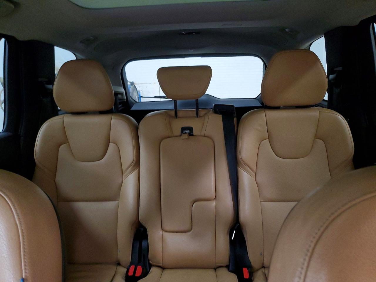 Volvo XC90 T6