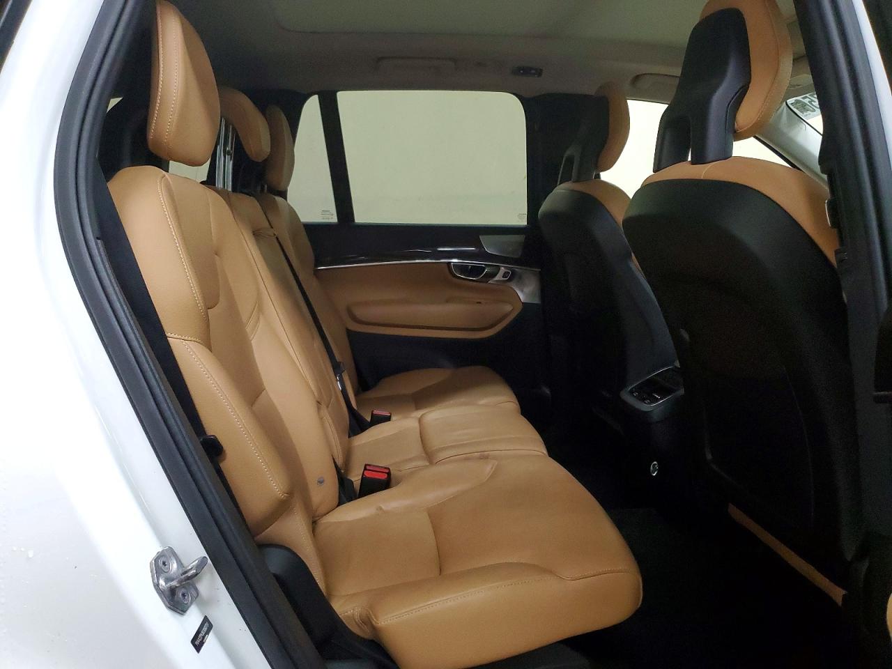 Volvo XC90 T6