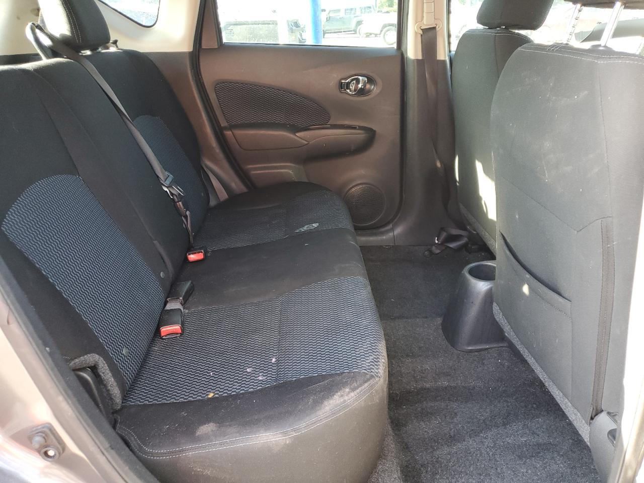Nissan Versa