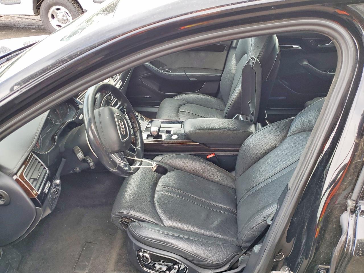 Audi A8 L Quattro