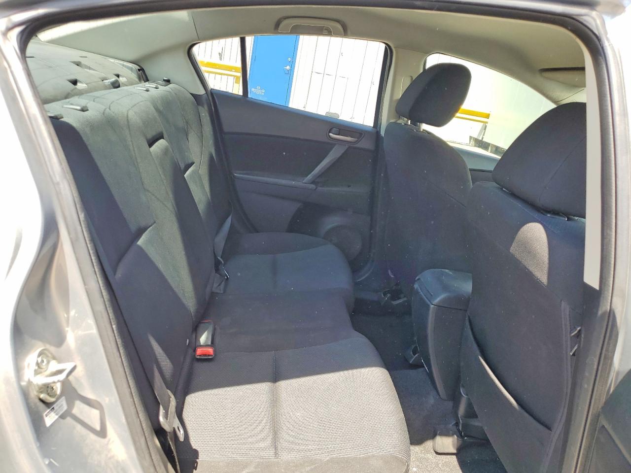 Mazda 3 I