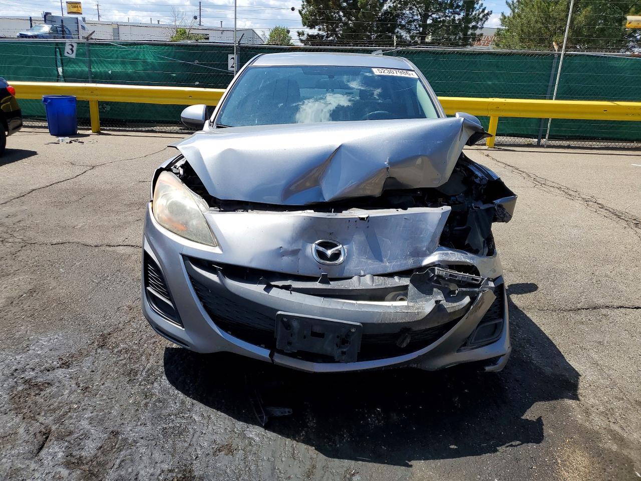 Mazda 3 I