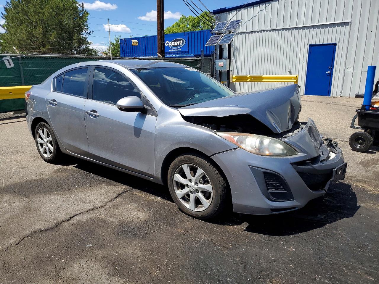 Mazda 3 I