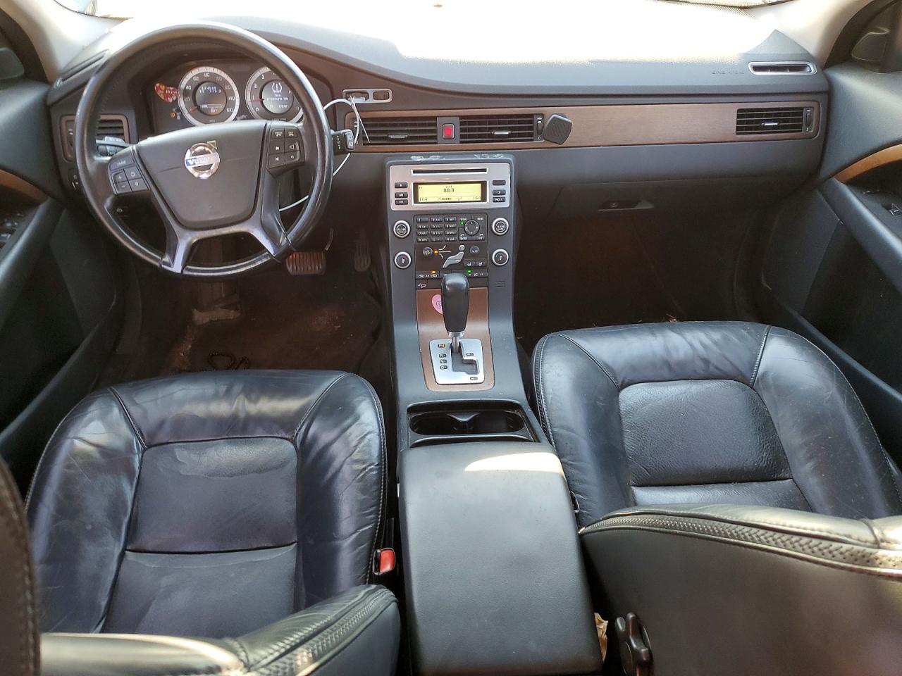 Volvo XC70 3.2