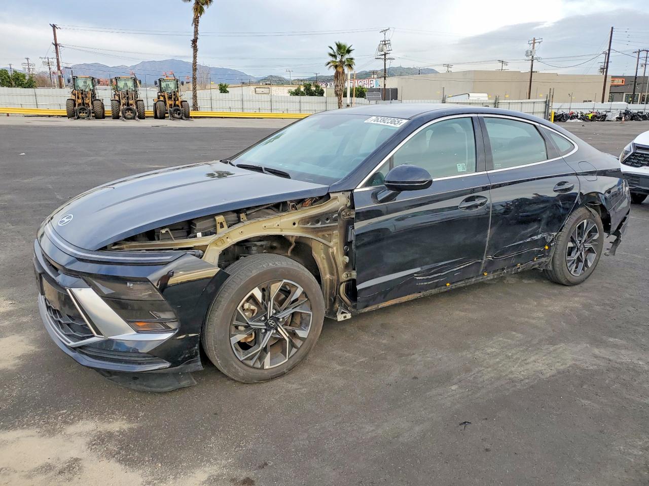 Salvage Hyundai SONATA Image