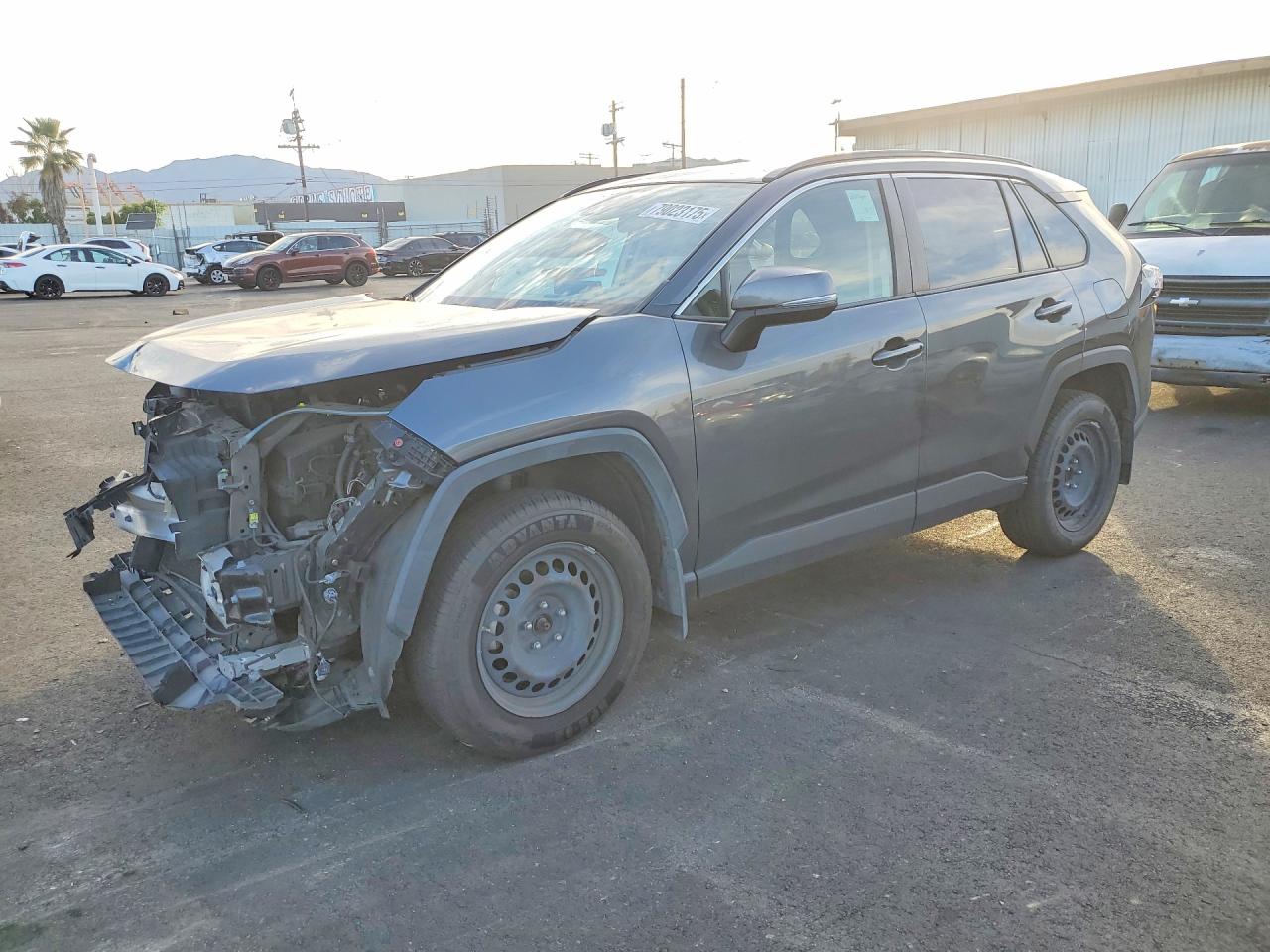 Salvage Toyota RAV4 Image