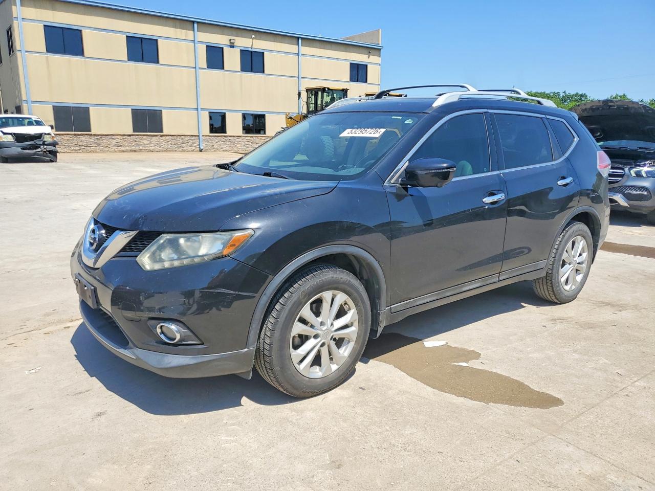 Salvage Nissan Rogue Image