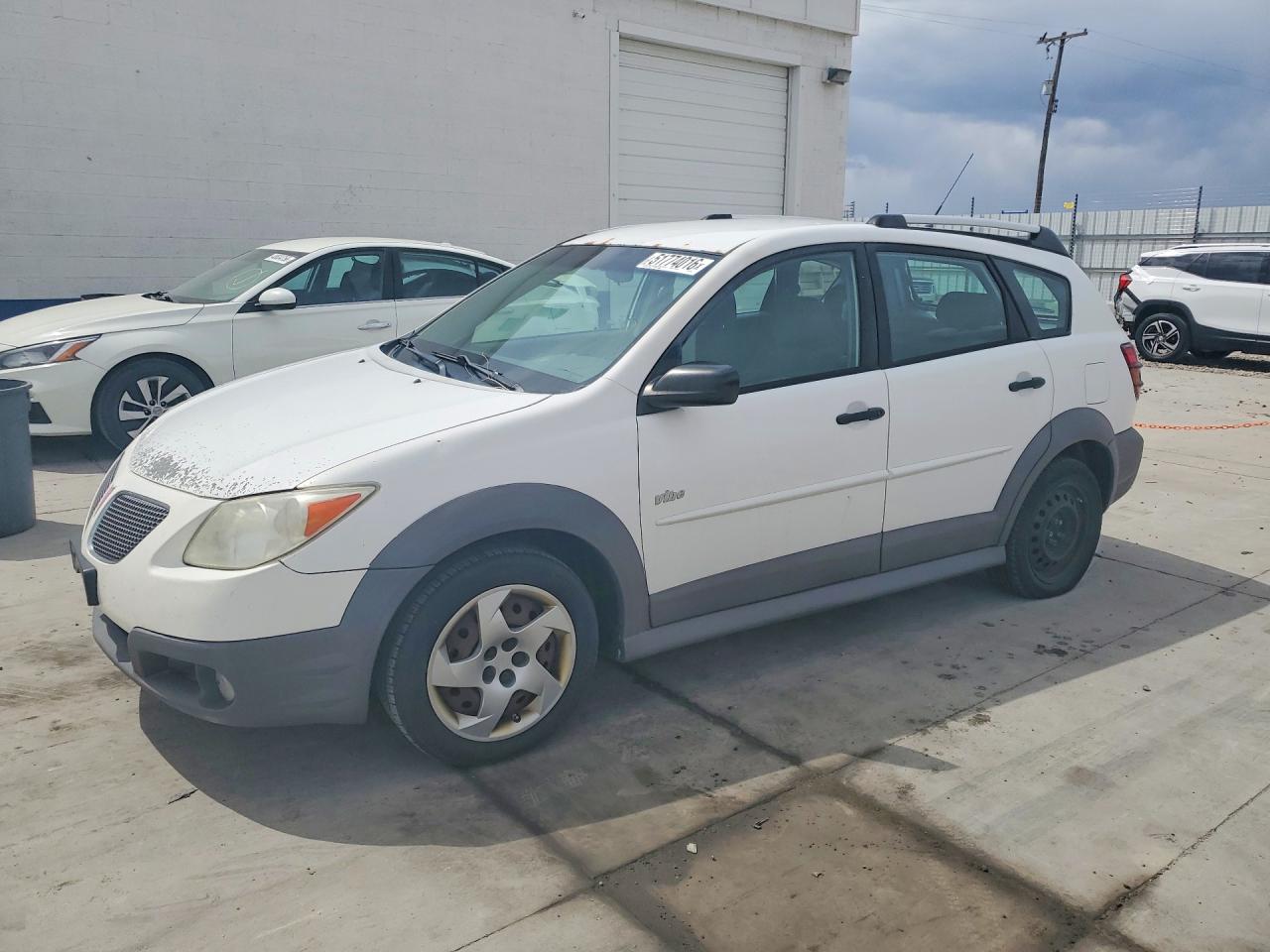 Salvage Pontiac Vibe Image