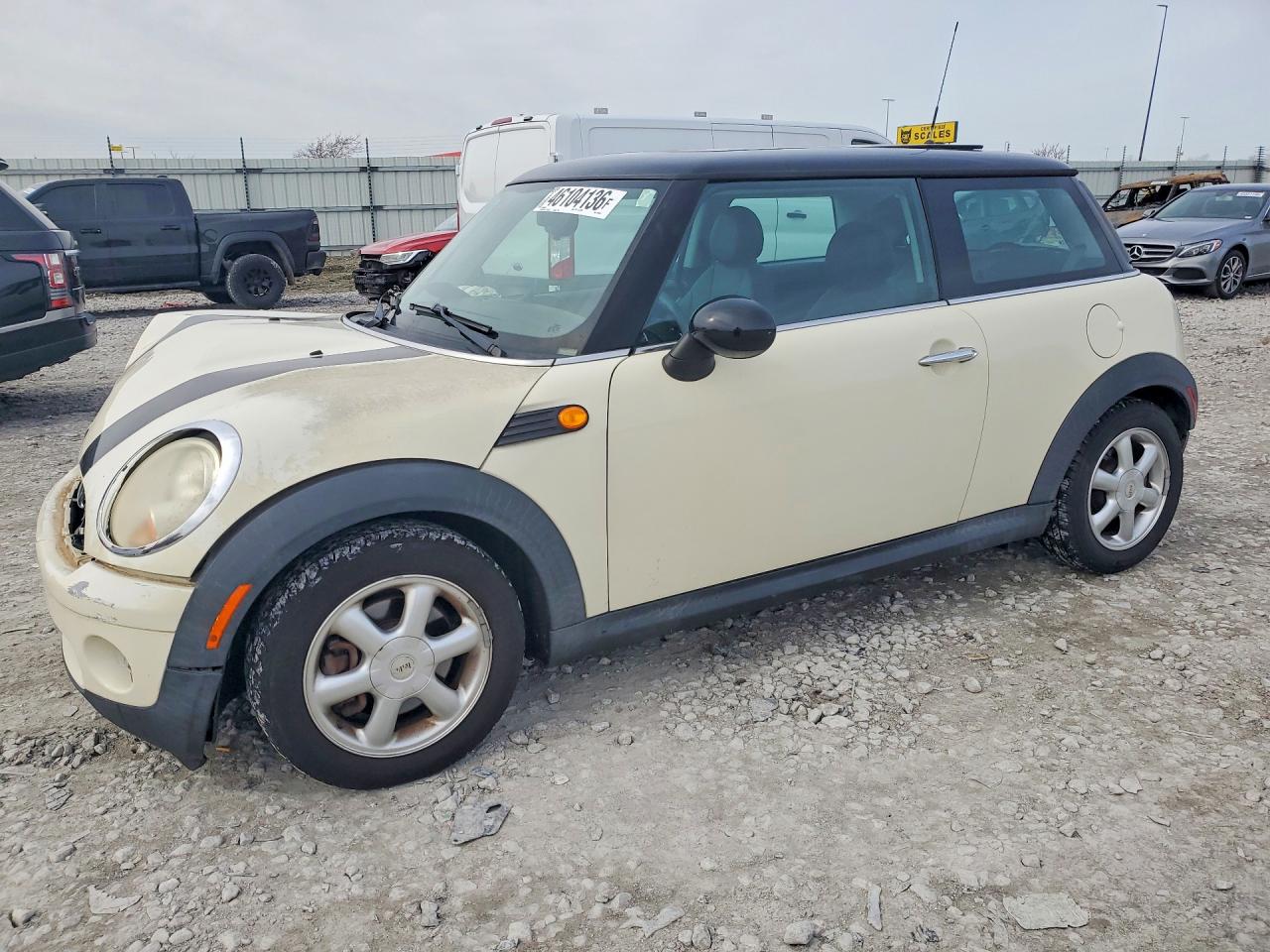 Salvage MINI Cooper Image