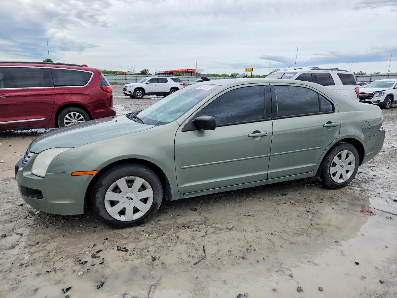 Salvage Ford Fusion Image