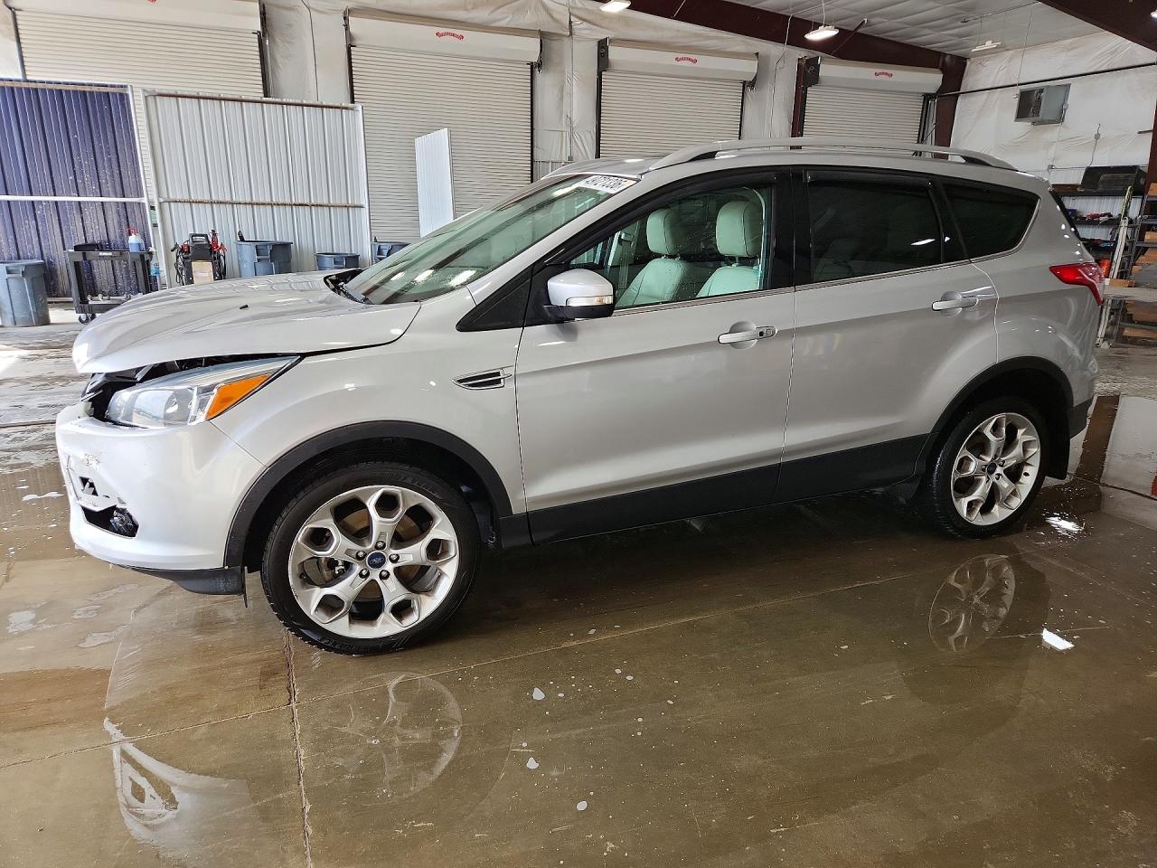 Salvage Ford Escape Image