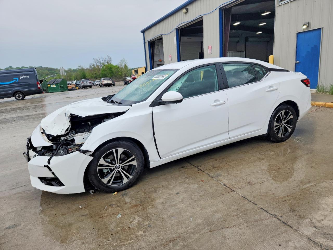 Salvage Nissan Sentra Image