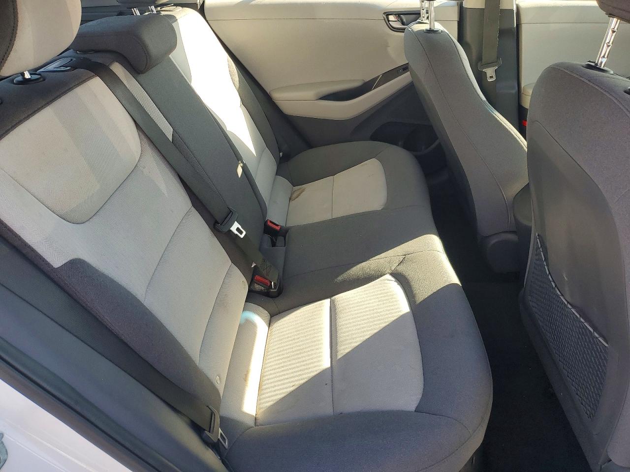 Hyundai Ioniq Blue
