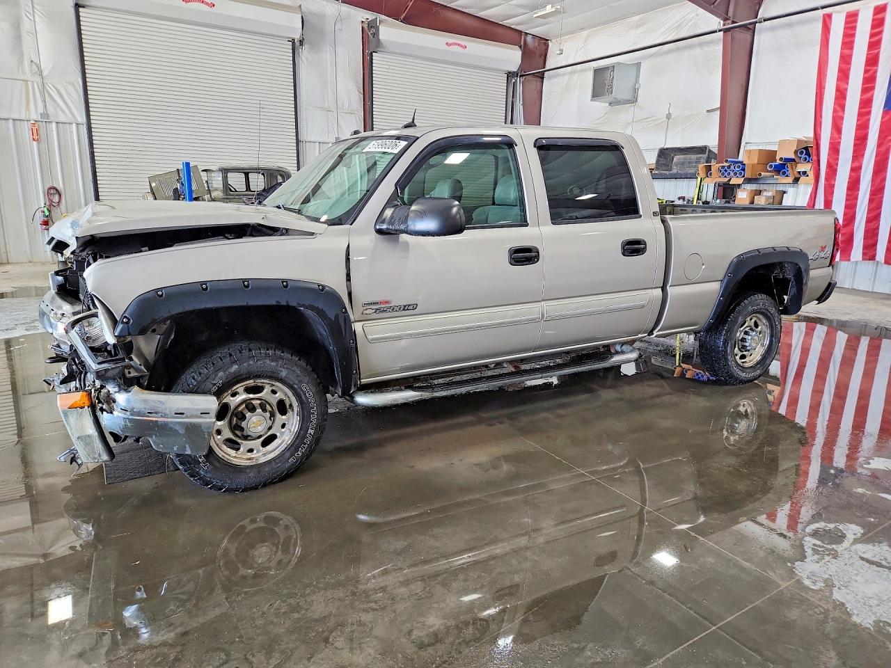Salvage Chevrolet Silverado Image