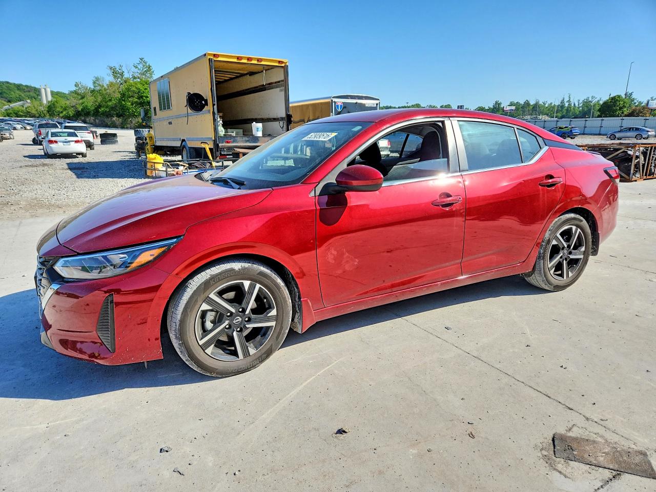 Salvage Nissan Sentra Image