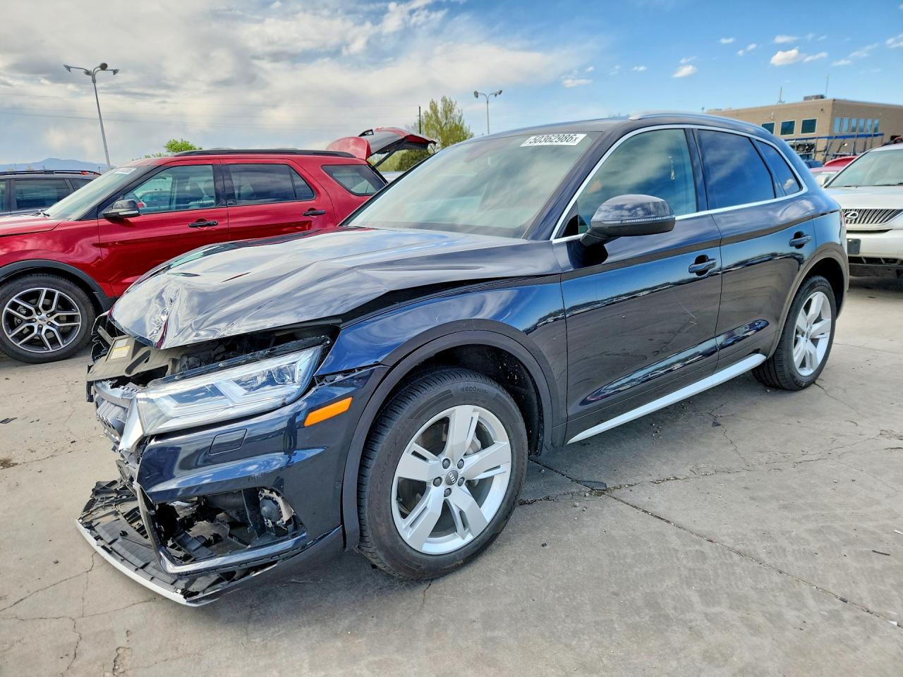 Salvage Audi Q5 Image