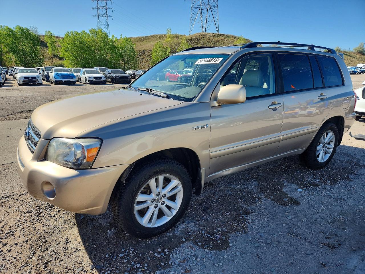 Salvage Toyota Highlander Image