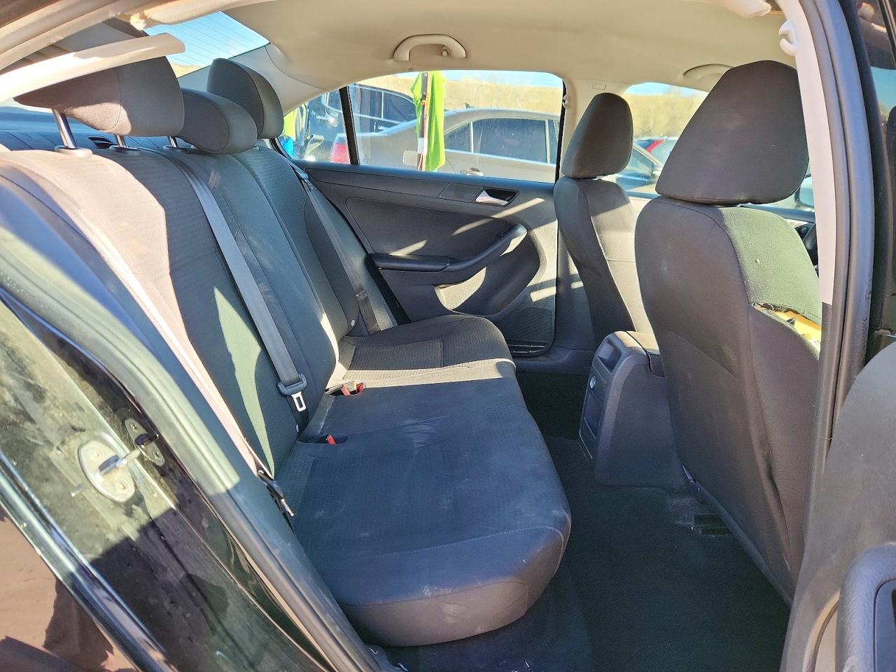 Volkswagen Jetta S
