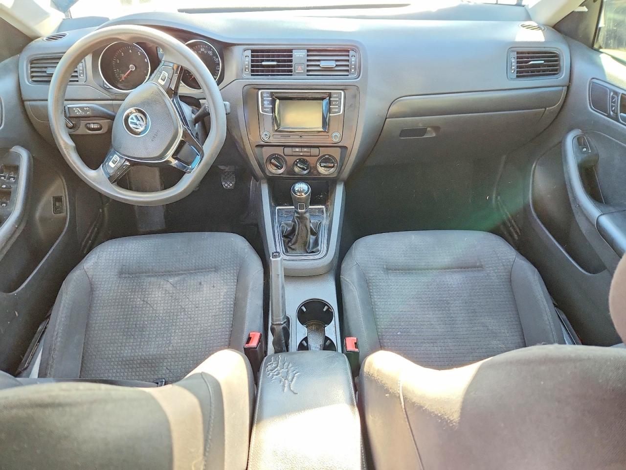 Volkswagen Jetta S