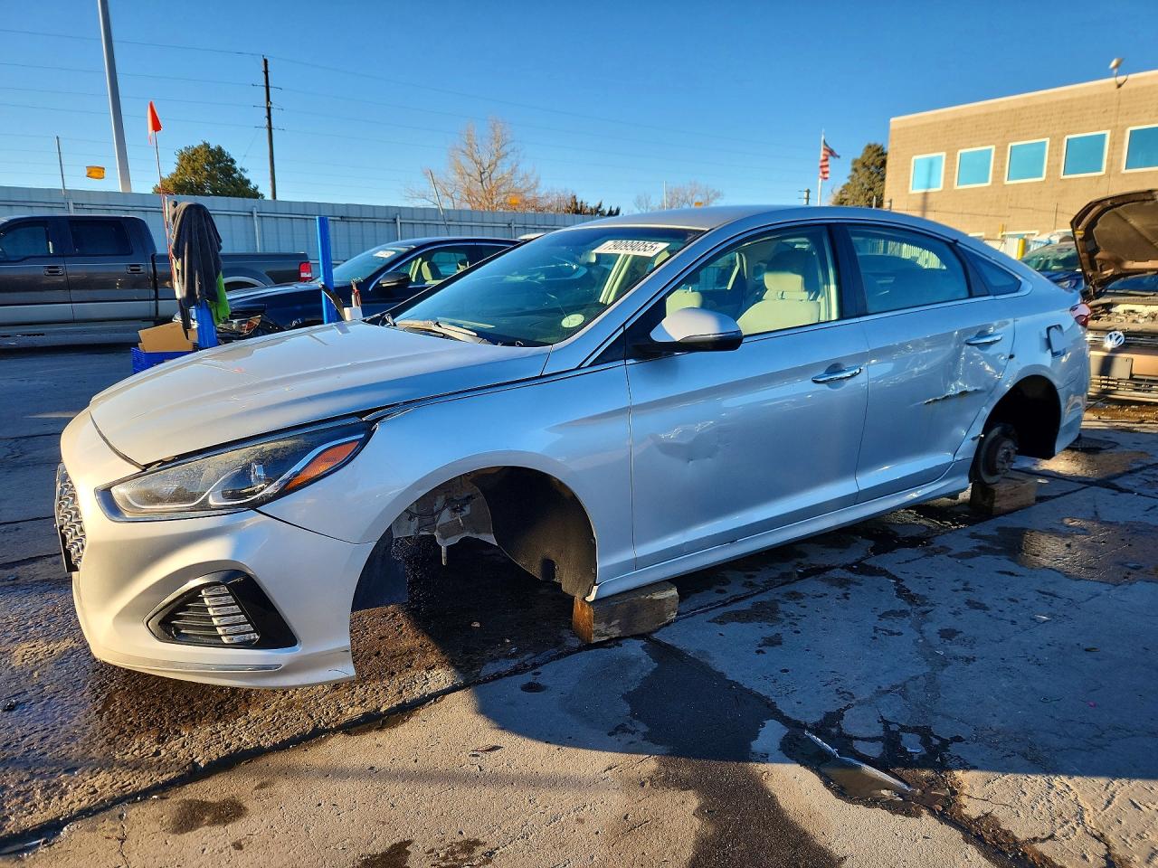 Salvage Hyundai SONATA Image