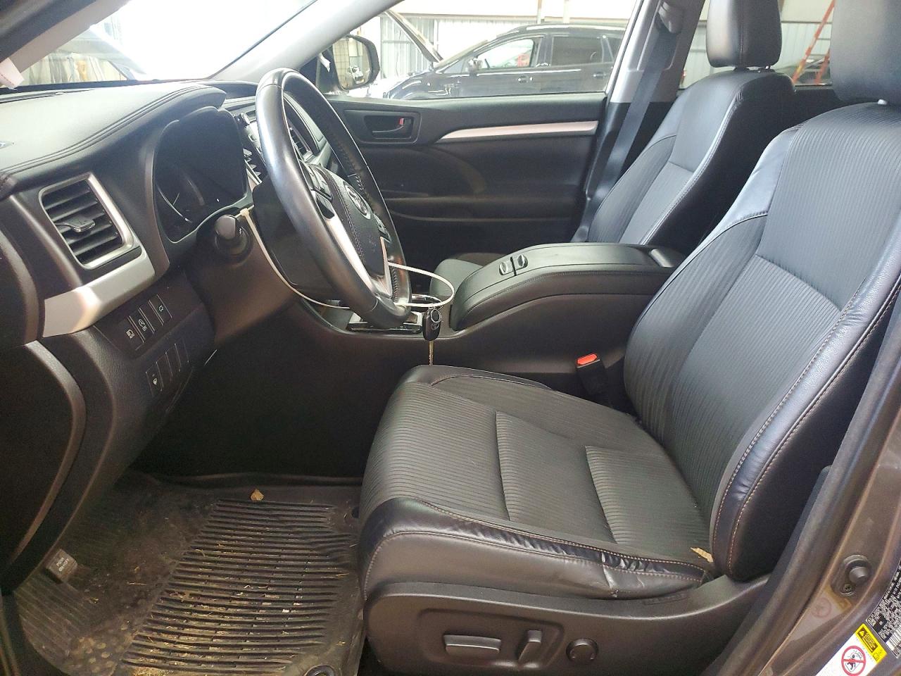 Toyota Highlander Le Plus