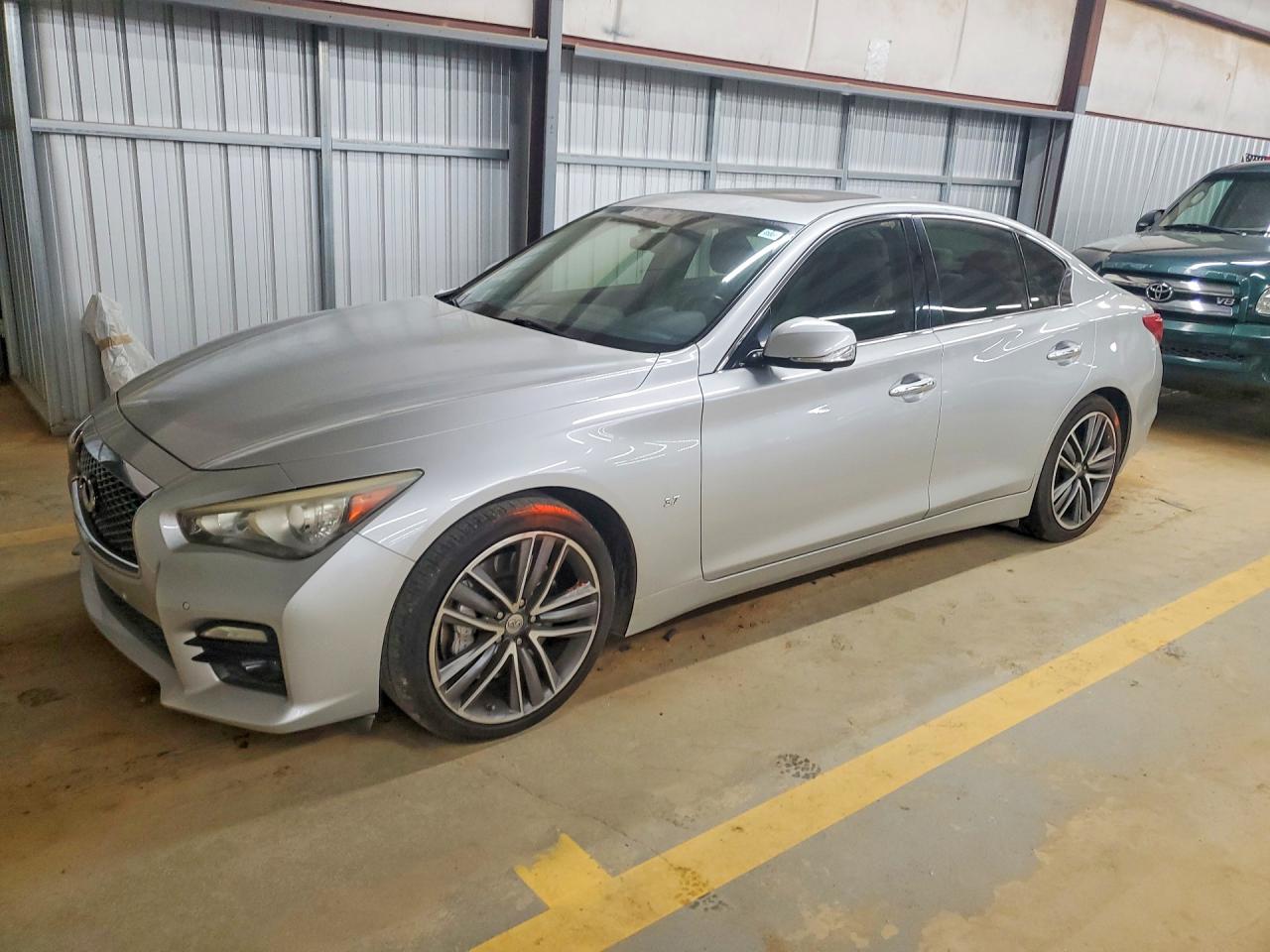 Salvage INFINITI Q50 Image