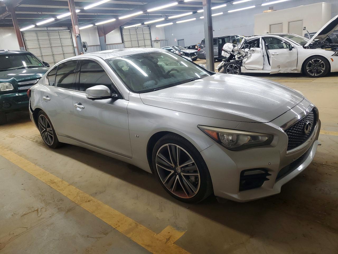 INFINITI Q50 Base