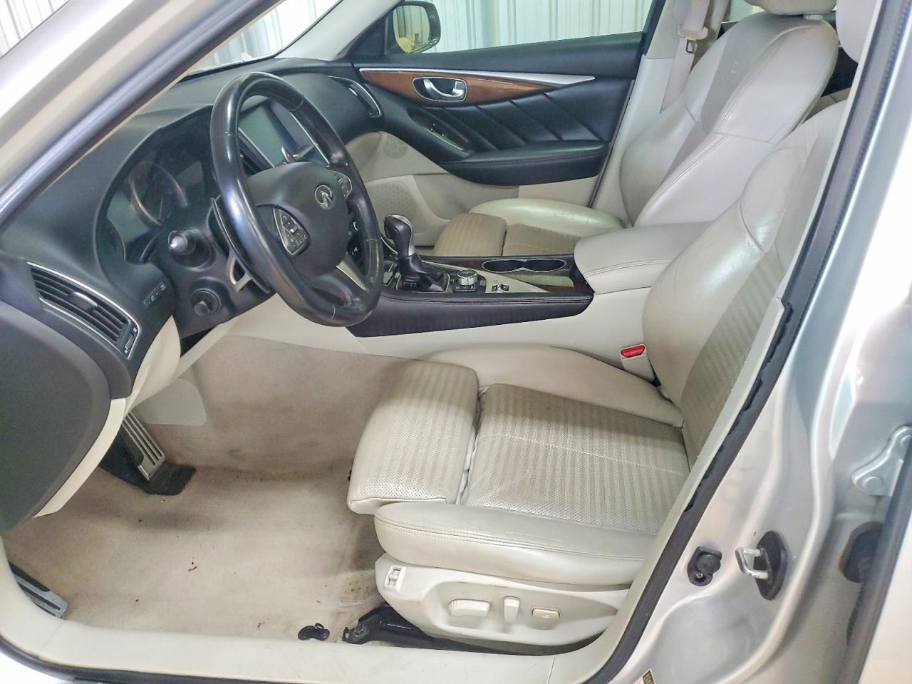 INFINITI Q50 Base