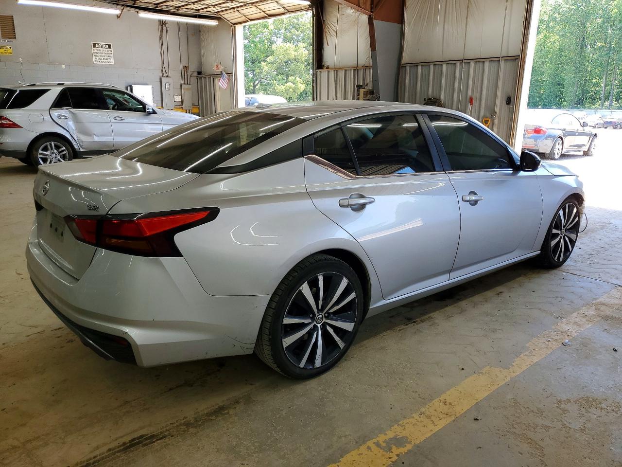 Nissan Altima Sr