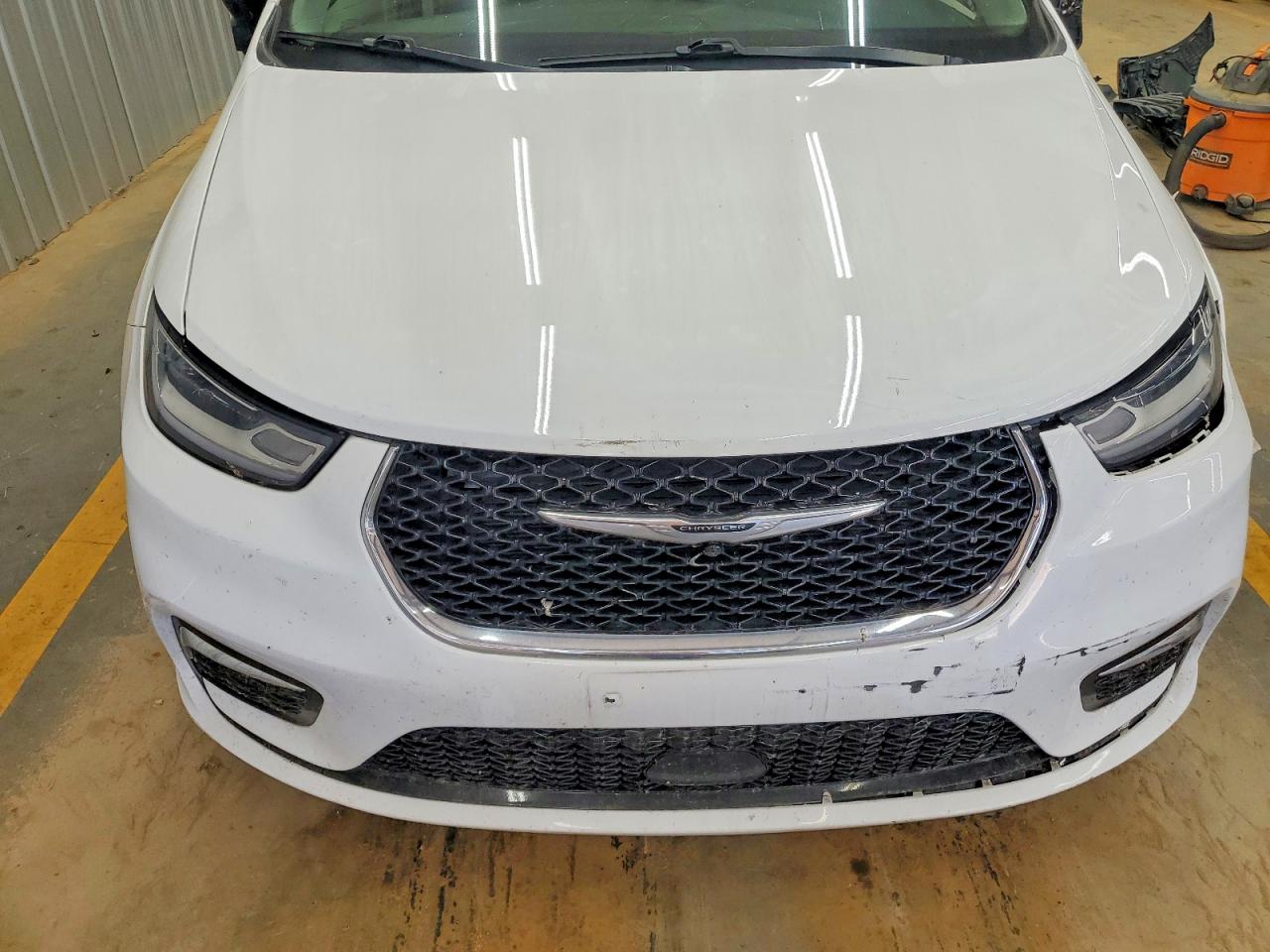 Chrysler Pacifica Touring L