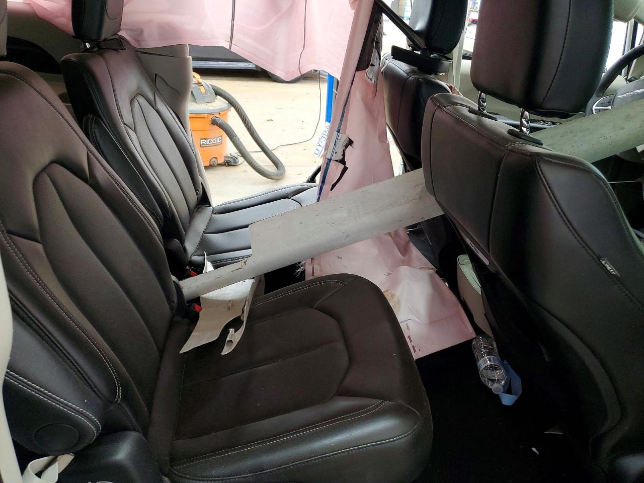Chrysler Pacifica Touring L