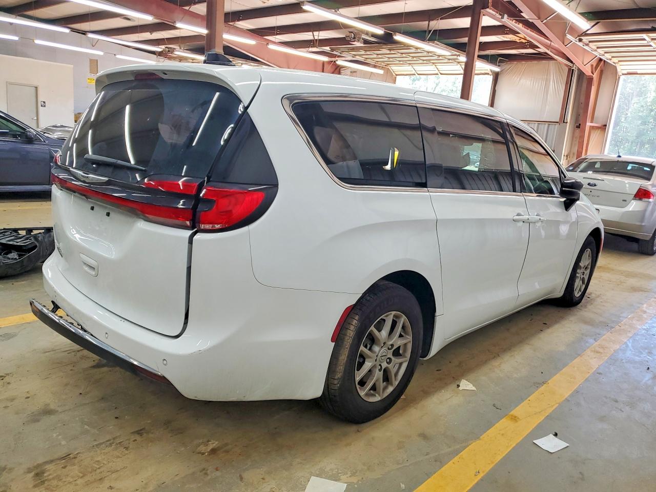 Chrysler Pacifica Touring L
