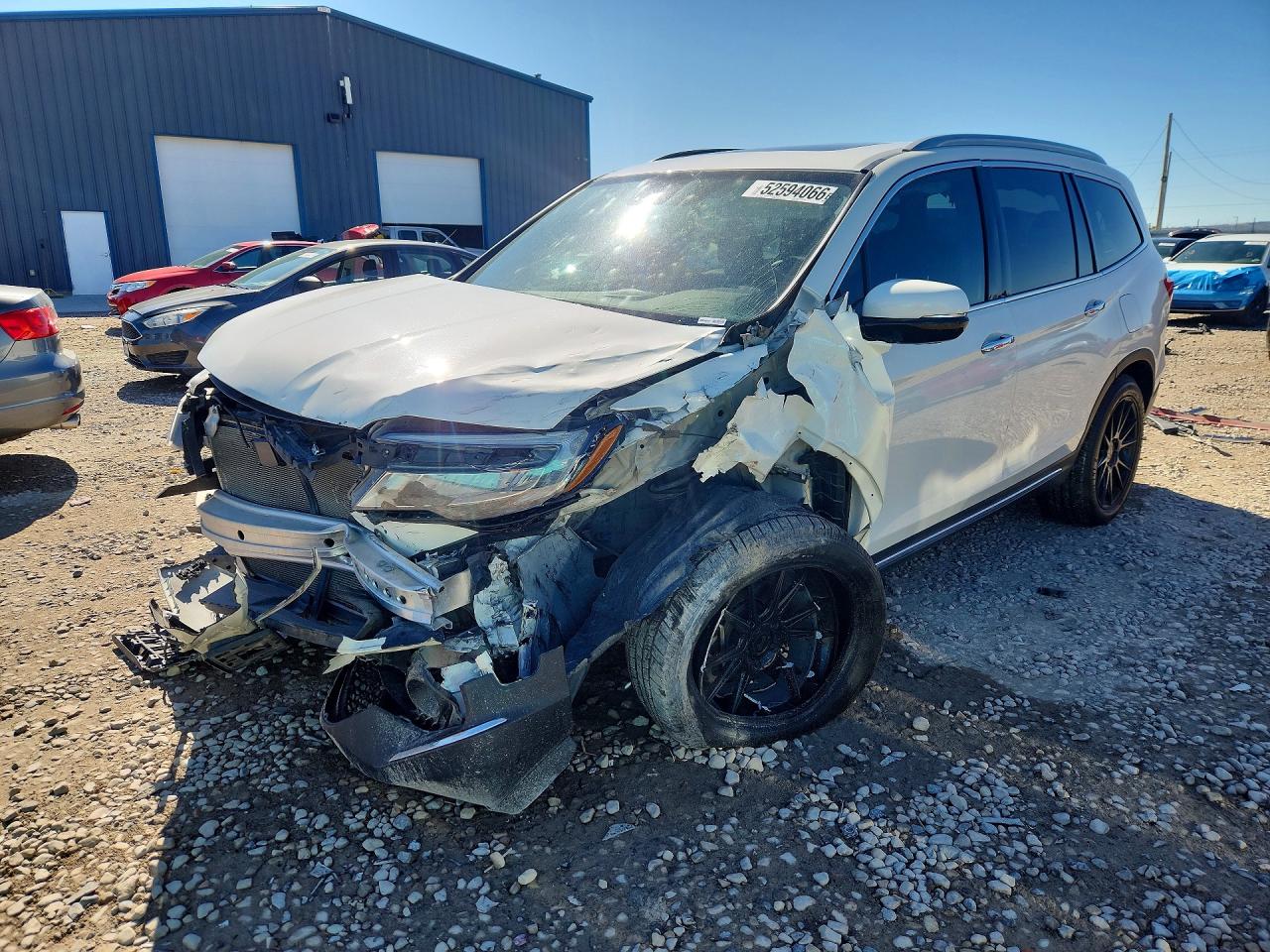 Salvage Honda Pilot Image