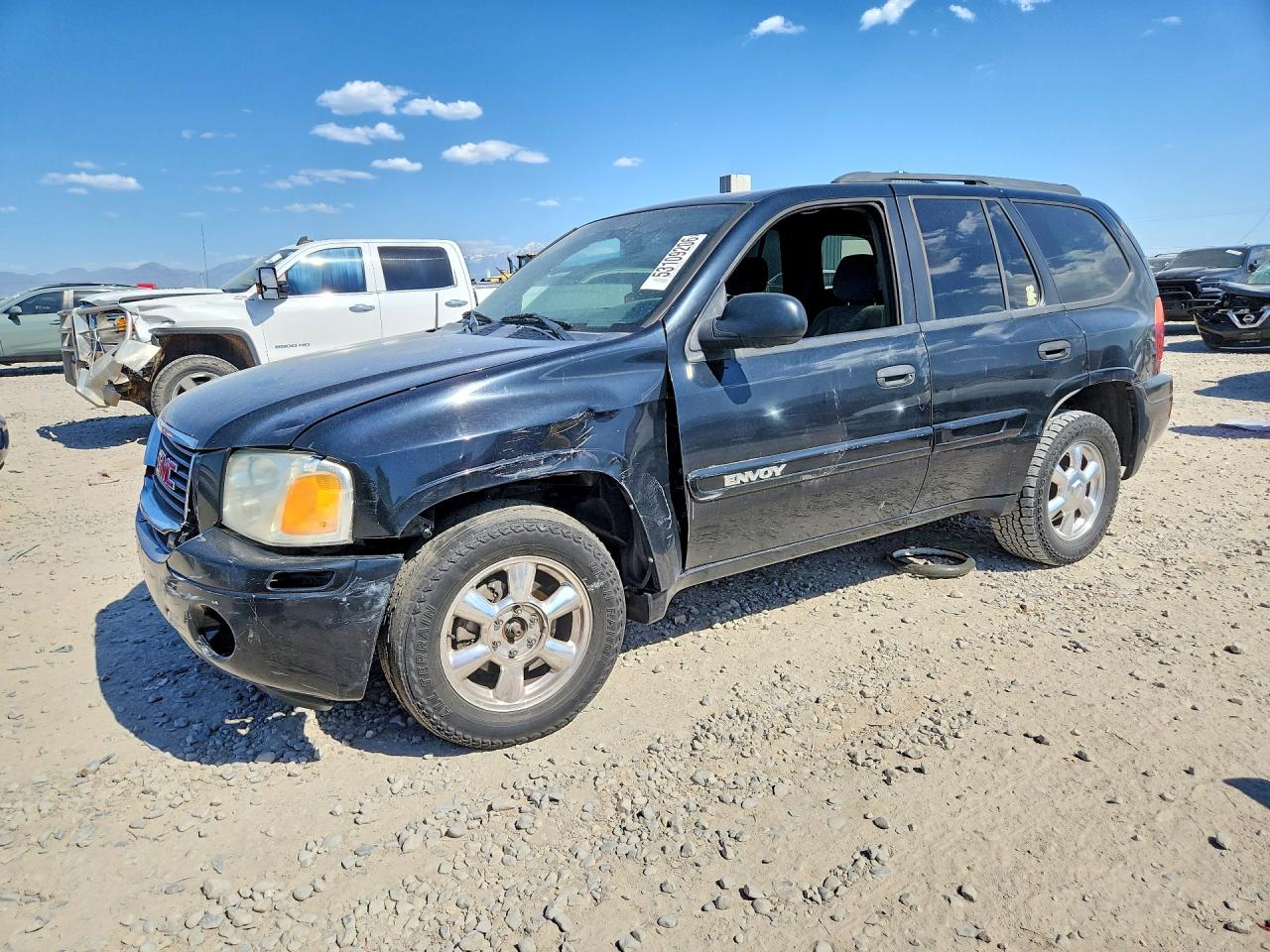 Salvage GMC Envoy Image