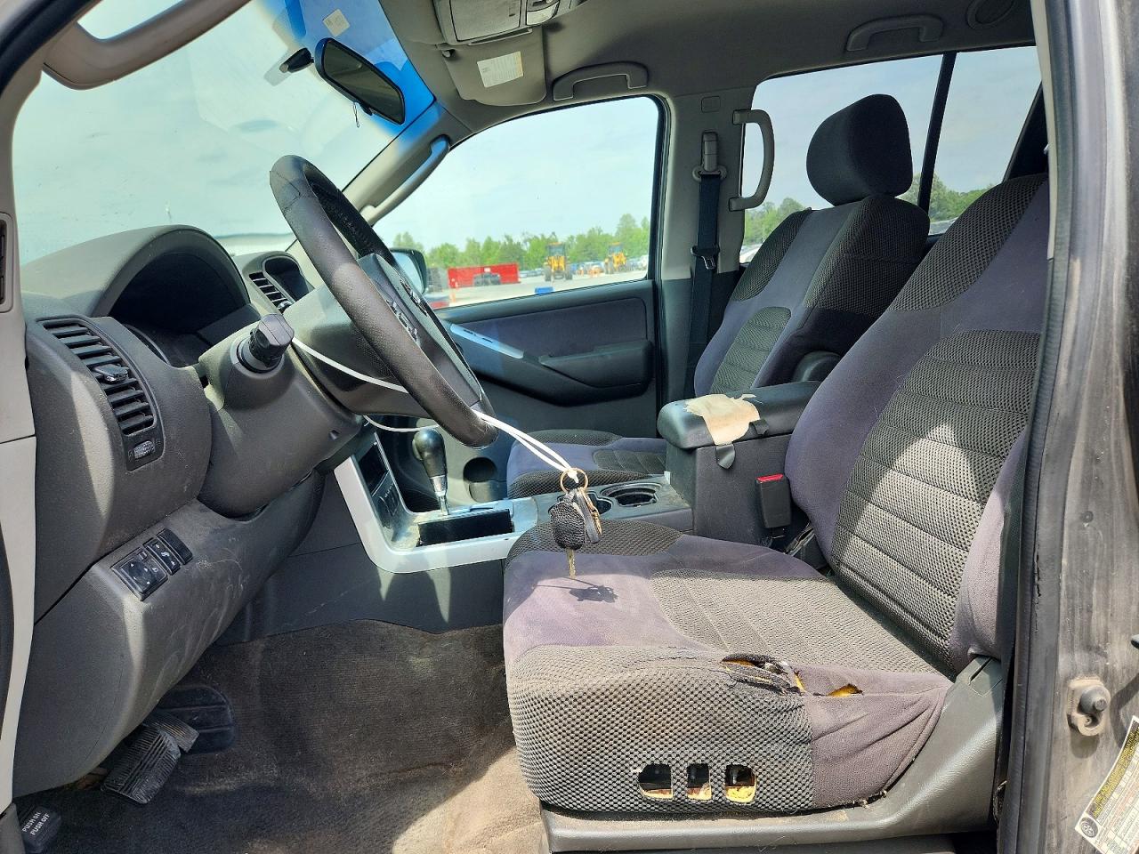 Nissan Pathfinder S