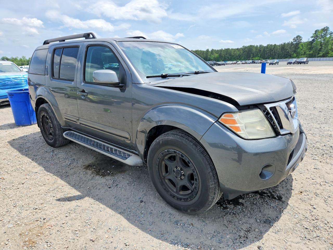 Nissan Pathfinder S