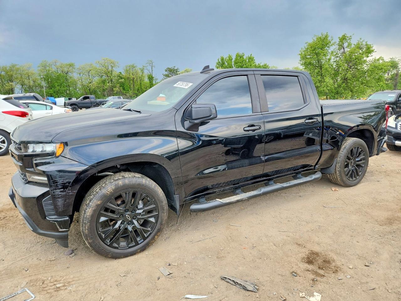 Salvage Chevrolet Silverado Image