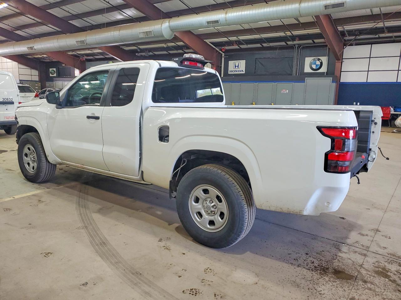 Nissan Frontier S