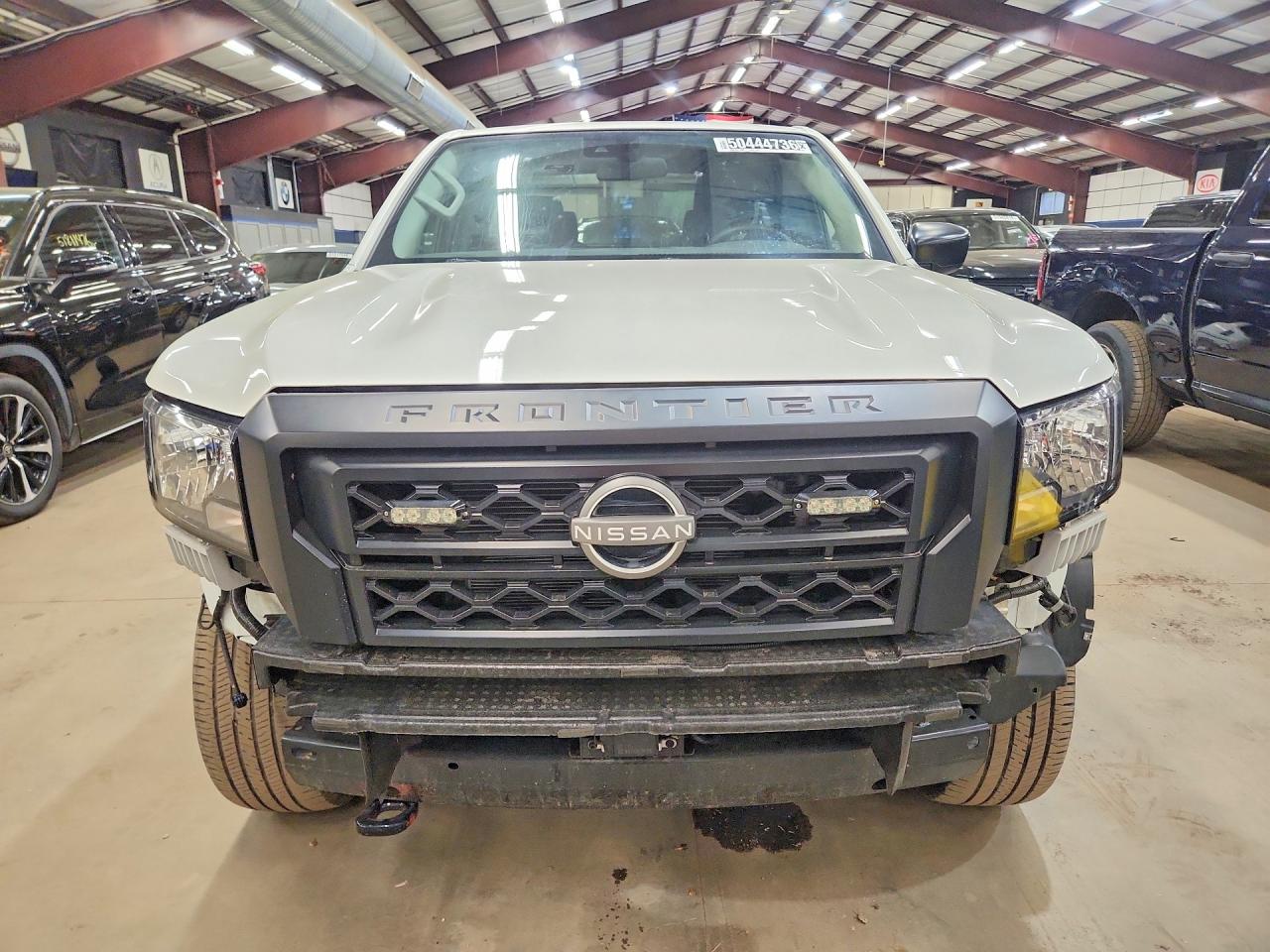 Nissan Frontier S