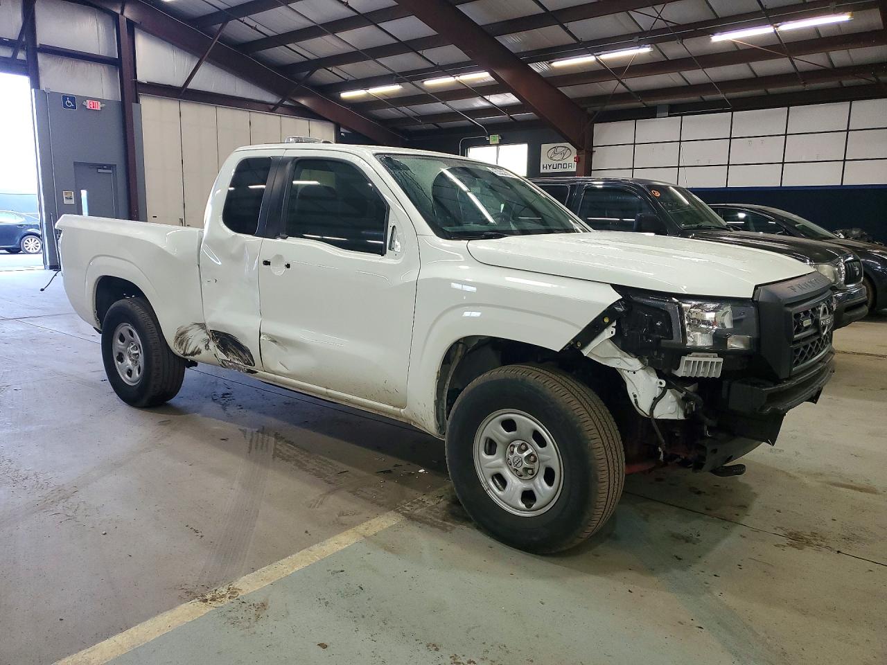 Nissan Frontier S