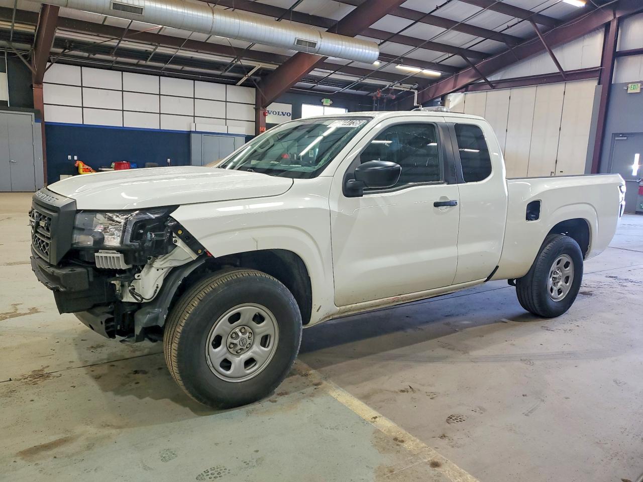 Salvage Nissan Frontier Image