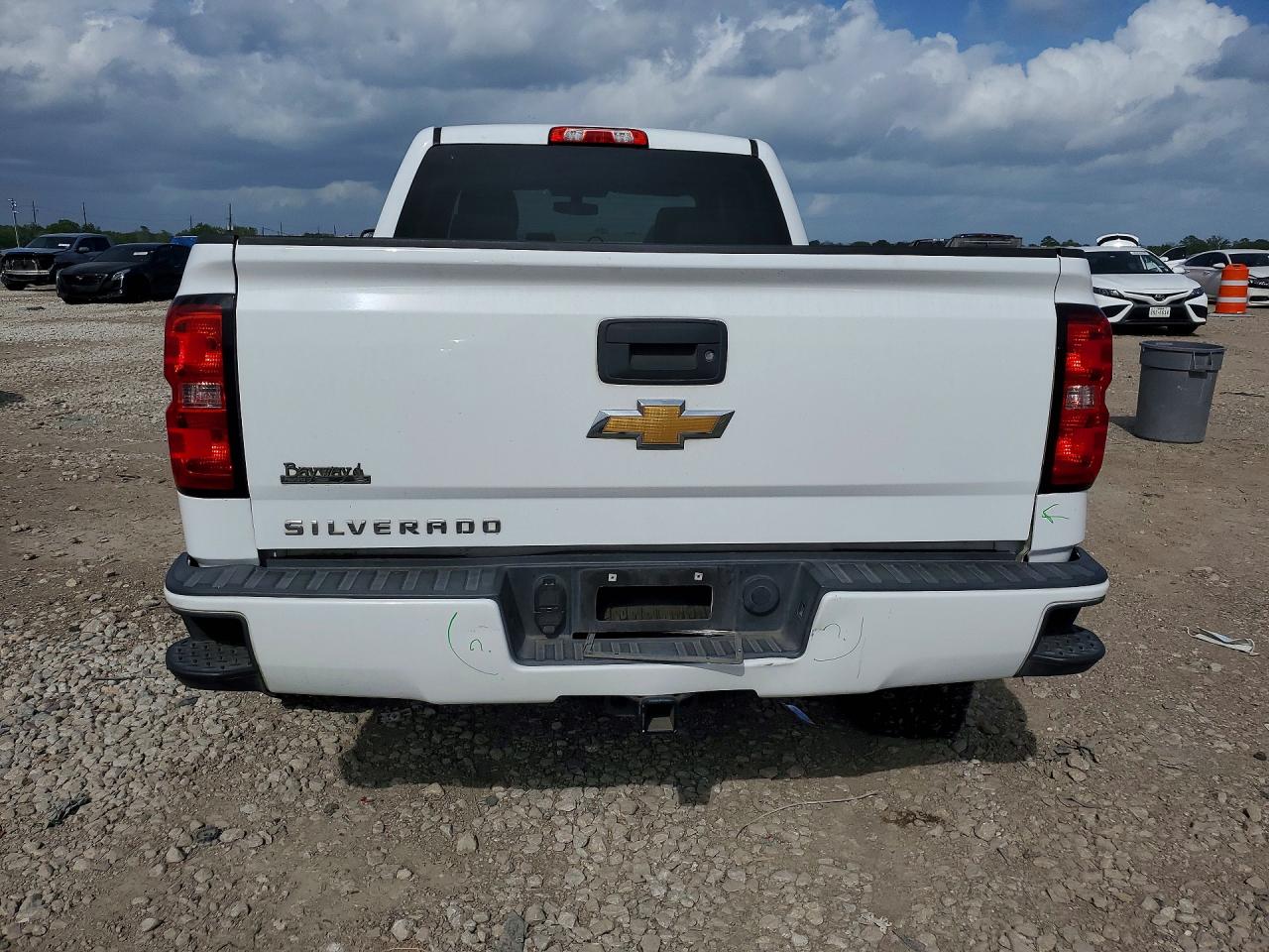 Chevrolet Silverado C1500 Custom